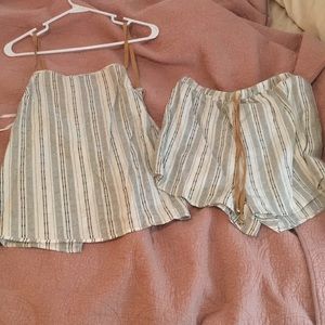 Two piece black/white set